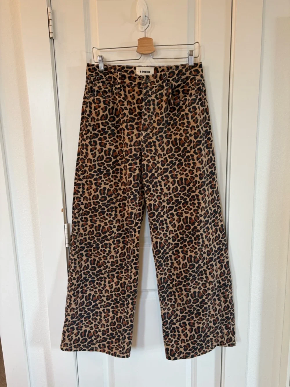 Boden Leopard-Print Jeans High Rise Wide Leg - Picture 2 of 5